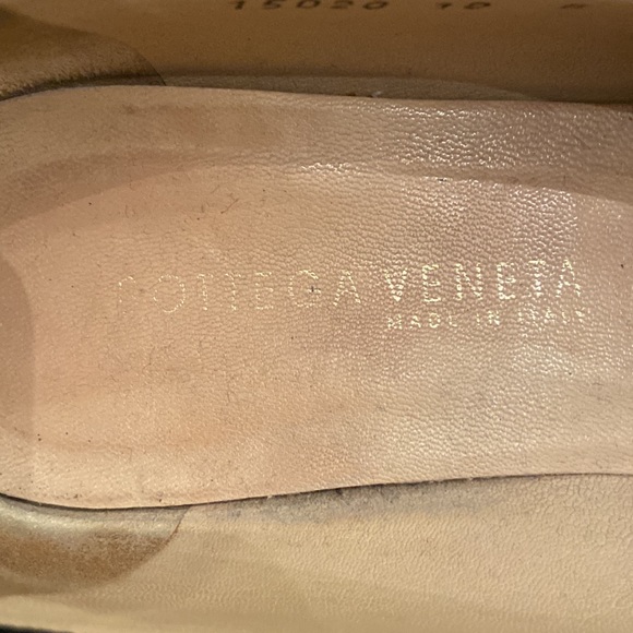 Bottega Veneta Mens Suede Loafers. Black - Picture 4 of 5